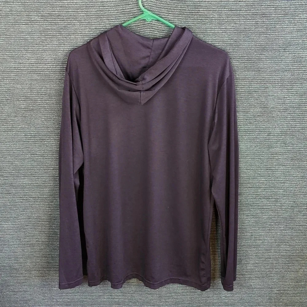 Real Essentials Men's Sun Shirt For Kitty Rescue! - Picture 2 of 6